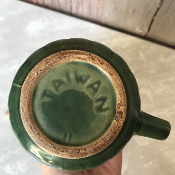 Vintage Taiwan Coffee Mug - Picture 4 of 6
